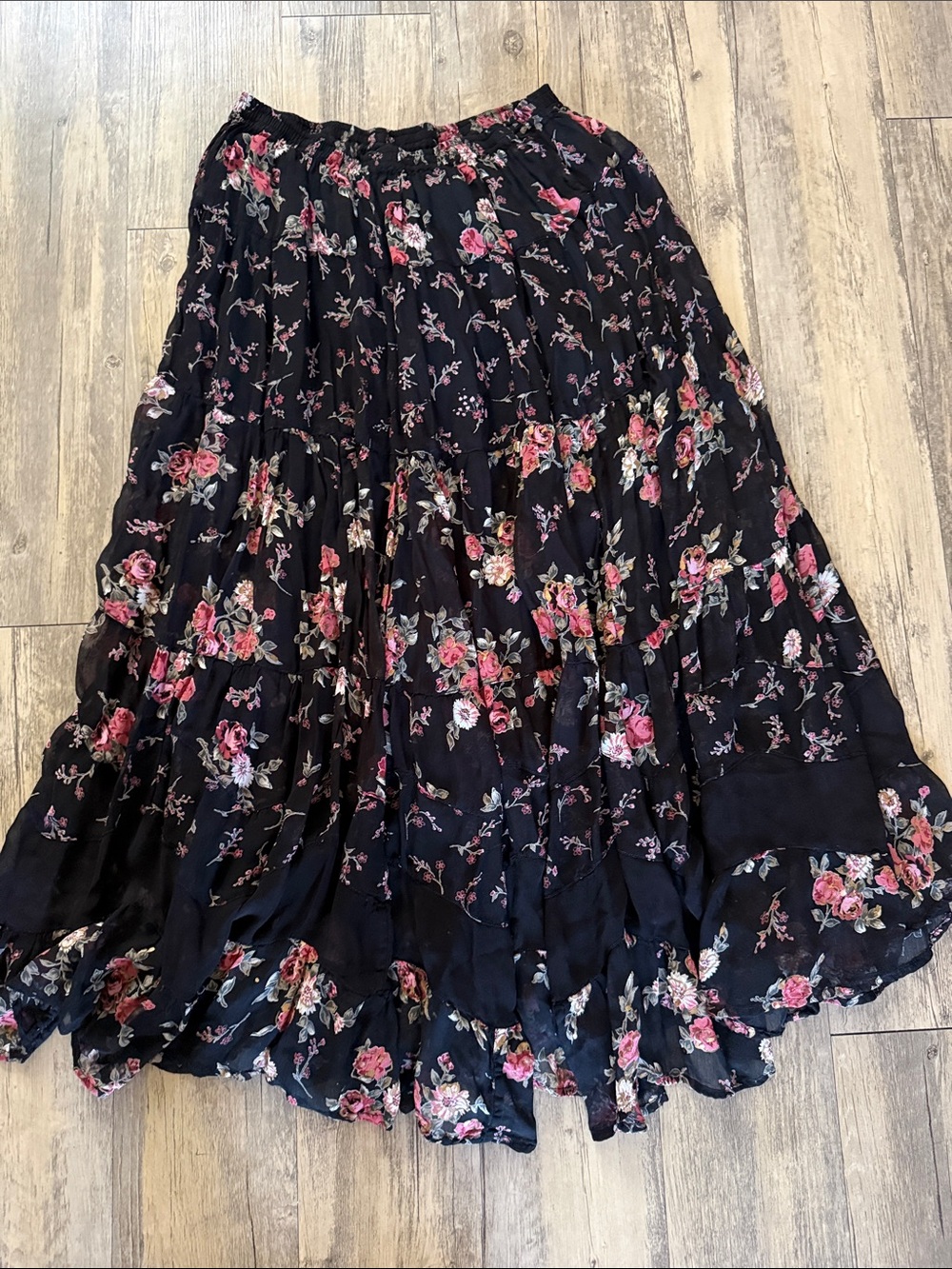 Black vintage Floral Bohemian Rayon Skirt | Size L
